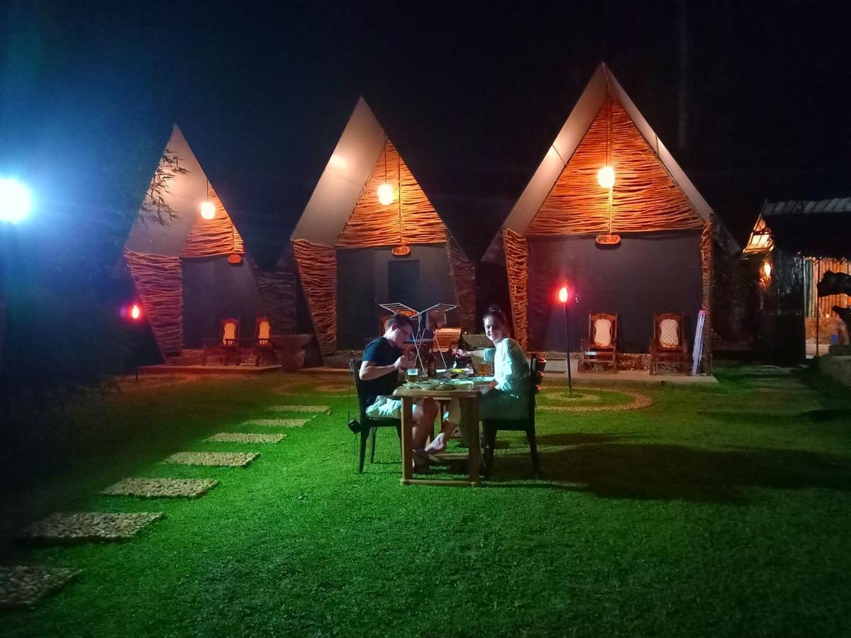 Atha Safari Resort & Riverside Camping Удавалаве Екстериор снимка