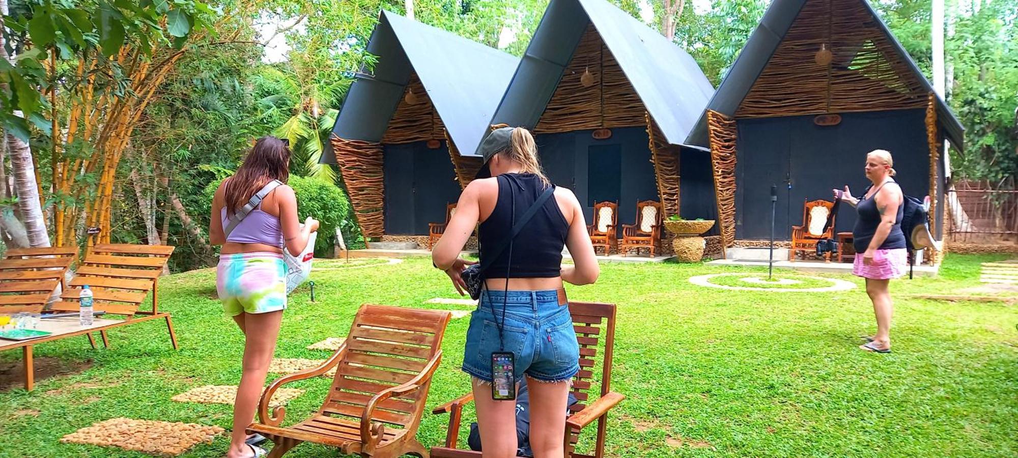Atha Safari Resort & Riverside Camping Удавалаве Екстериор снимка