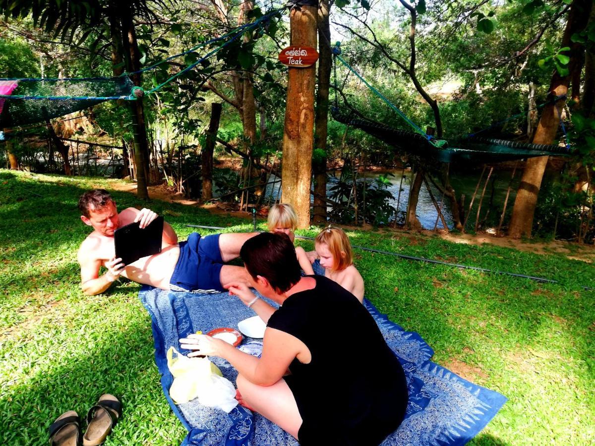 Atha Safari Resort & Riverside Camping Удавалаве Екстериор снимка
