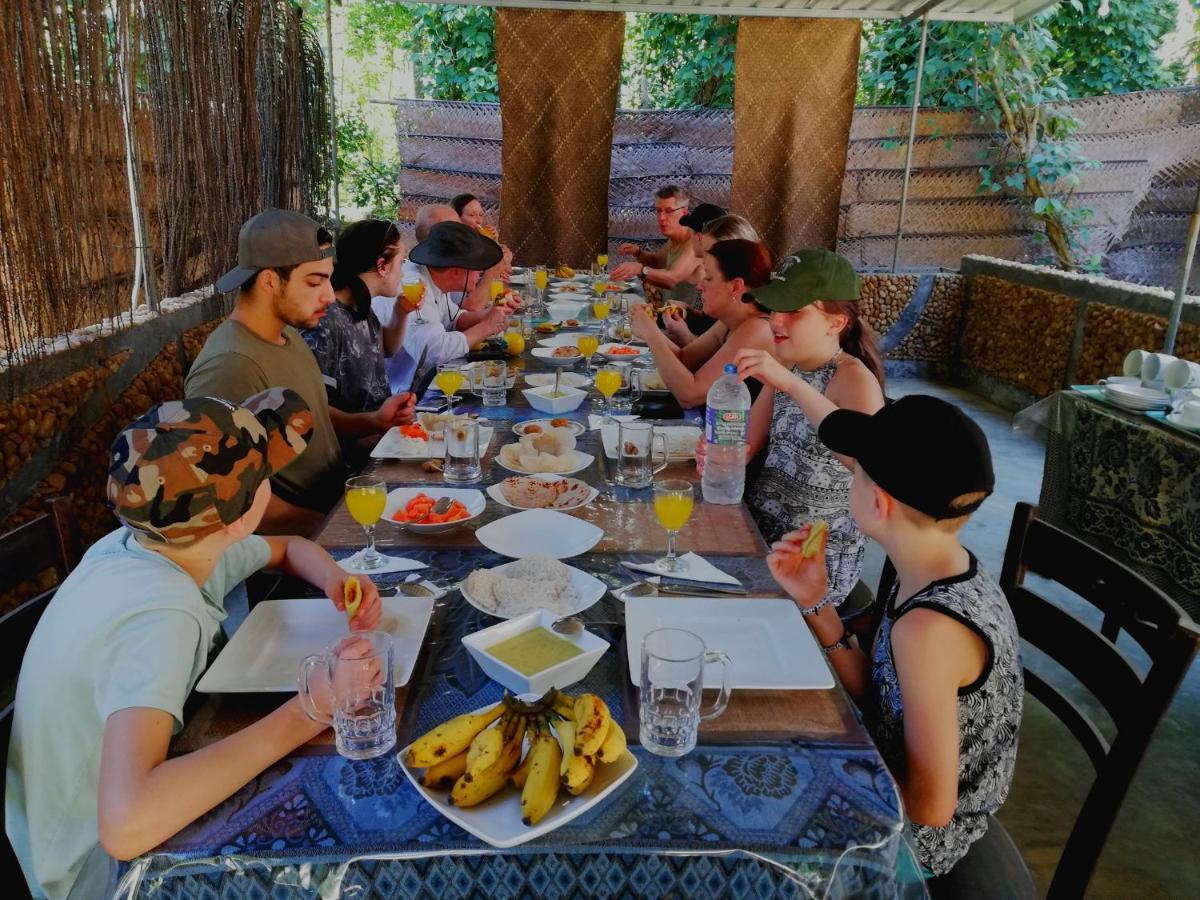 Atha Safari Resort & Riverside Camping Удавалаве Екстериор снимка