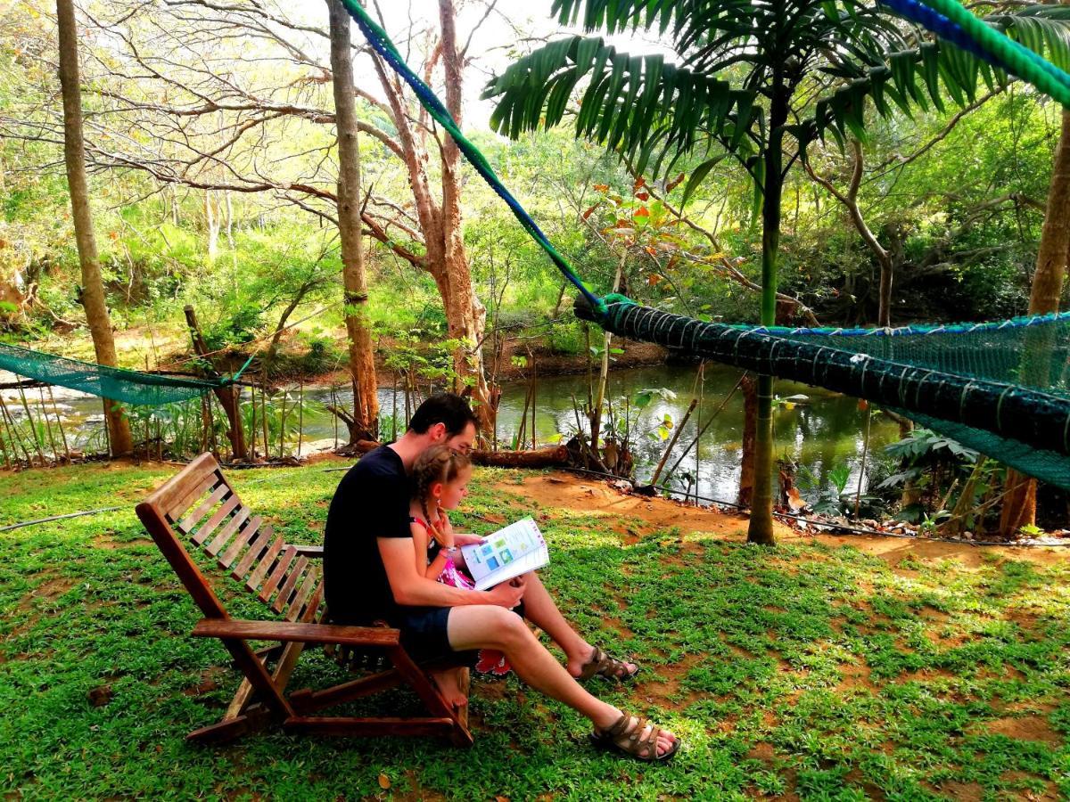 Atha Safari Resort & Riverside Camping Удавалаве Екстериор снимка